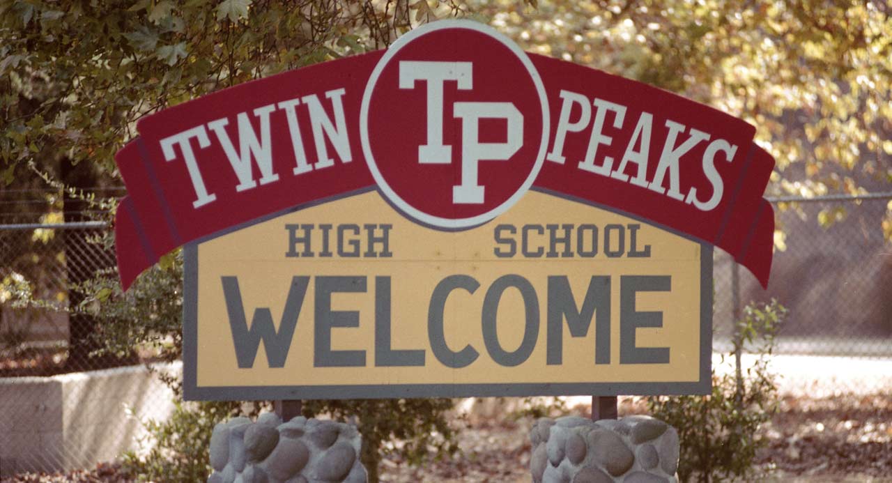 twin peaks high school shirt