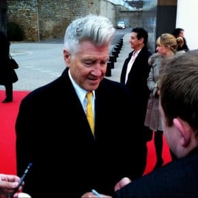 David Lynch: "Twin Peaks Is A Real Place" (Video) David Lynch: "Twin Peaks Is A Real Place" (Video)