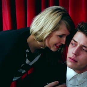 Premiere: Laura Palmer Inspires David Lynch In Twin Peaks Tribute “Under The Sycamore” Premiere: Laura Palmer Inspires David Lynch In Twin Peaks Tribute “Under The Sycamore”