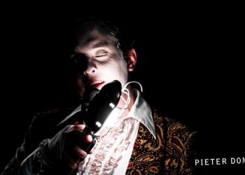 Ben Velvet by Pieter Dom