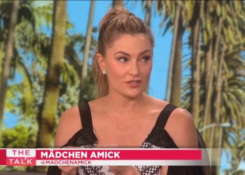 Mädchen Amick on The Talk