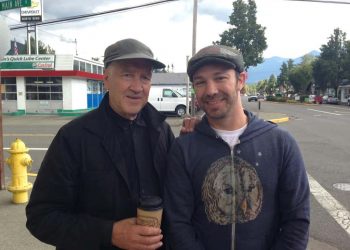 David Lynch with fan @avlisleumas on the set of Twin Peaks in September 2016