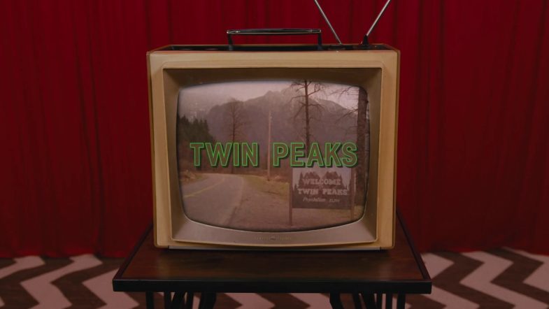 Between Two Worlds A Visual Homage To Twin Peaks TV
