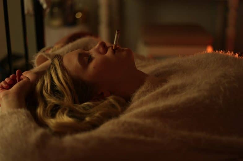 Cecilia smoking (Vivien Lafleur) by Laura Jung