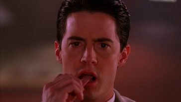 Dale Cooper eating gum