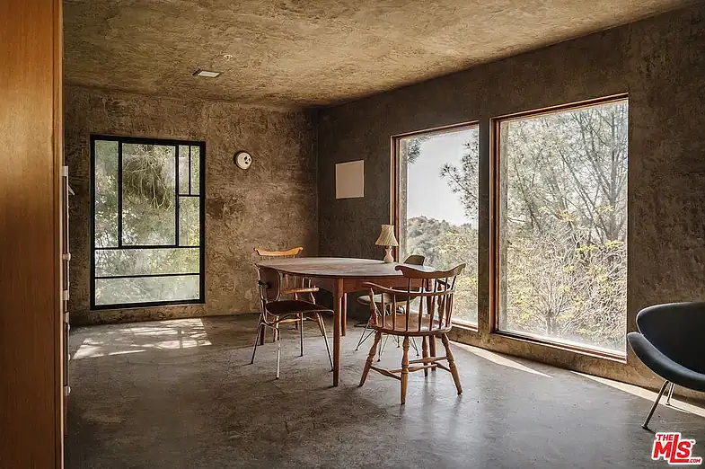 David Lynch House Dining Table
