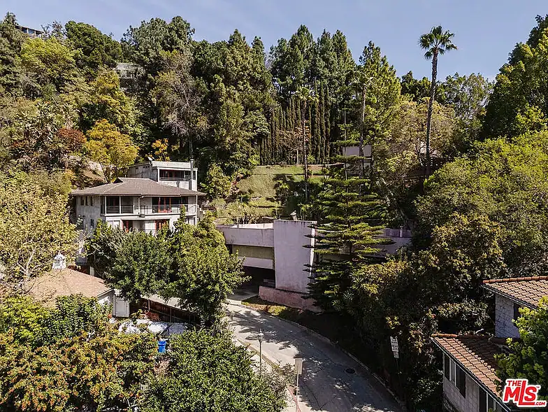 David Lynch House View 01