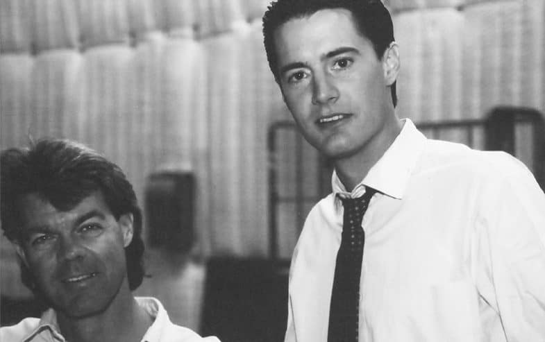 Duwayne Dunham and Kyle MacLachlan behind the scenes of Twin Peaks