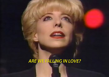 Julee Cruise on SNL singing "Falling" from Twin Peaks