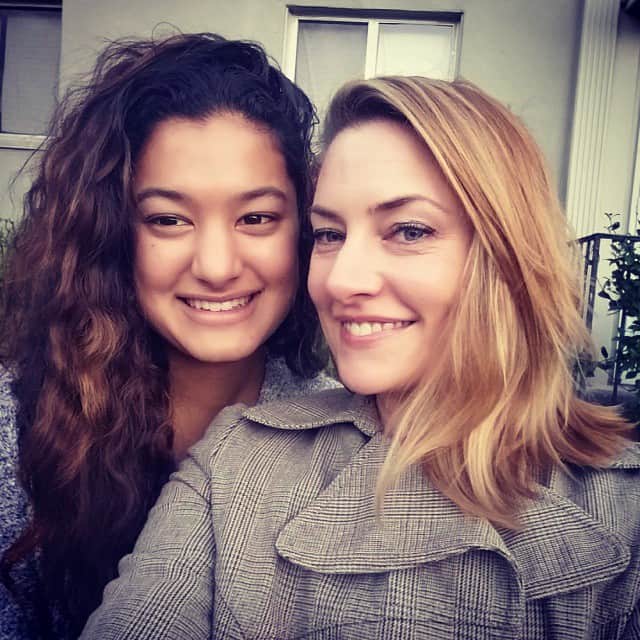 Mina Tobias with her mother, Mädchen Amick 