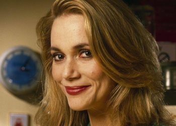 Peggy Lipton as Norma Jennings in Twin Peaks (1990)