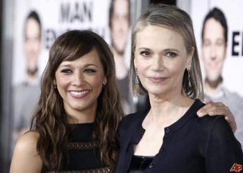 Rashida Jones Would Check Under Her Bed For Killer Bob Every Night Until College