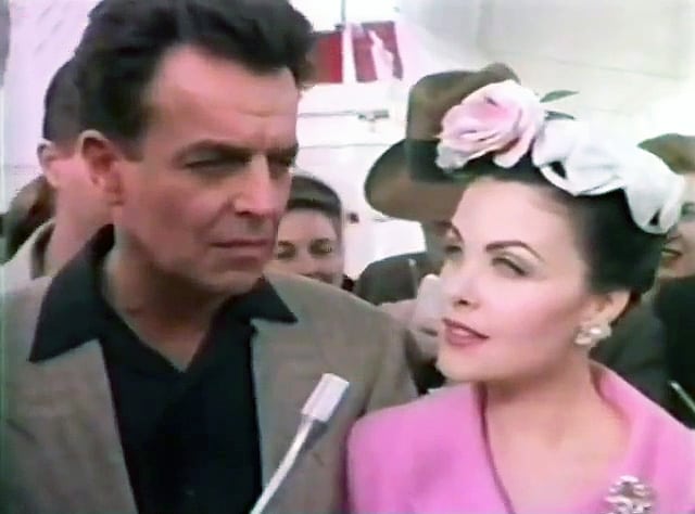 Ray Wise and Sherilyn Fenn in Liz