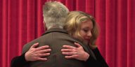 David Lynch & Sheryl Lee hugging