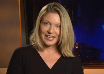 Sheryl Lee reading the Secret Diary of Laura Palmer audiobook