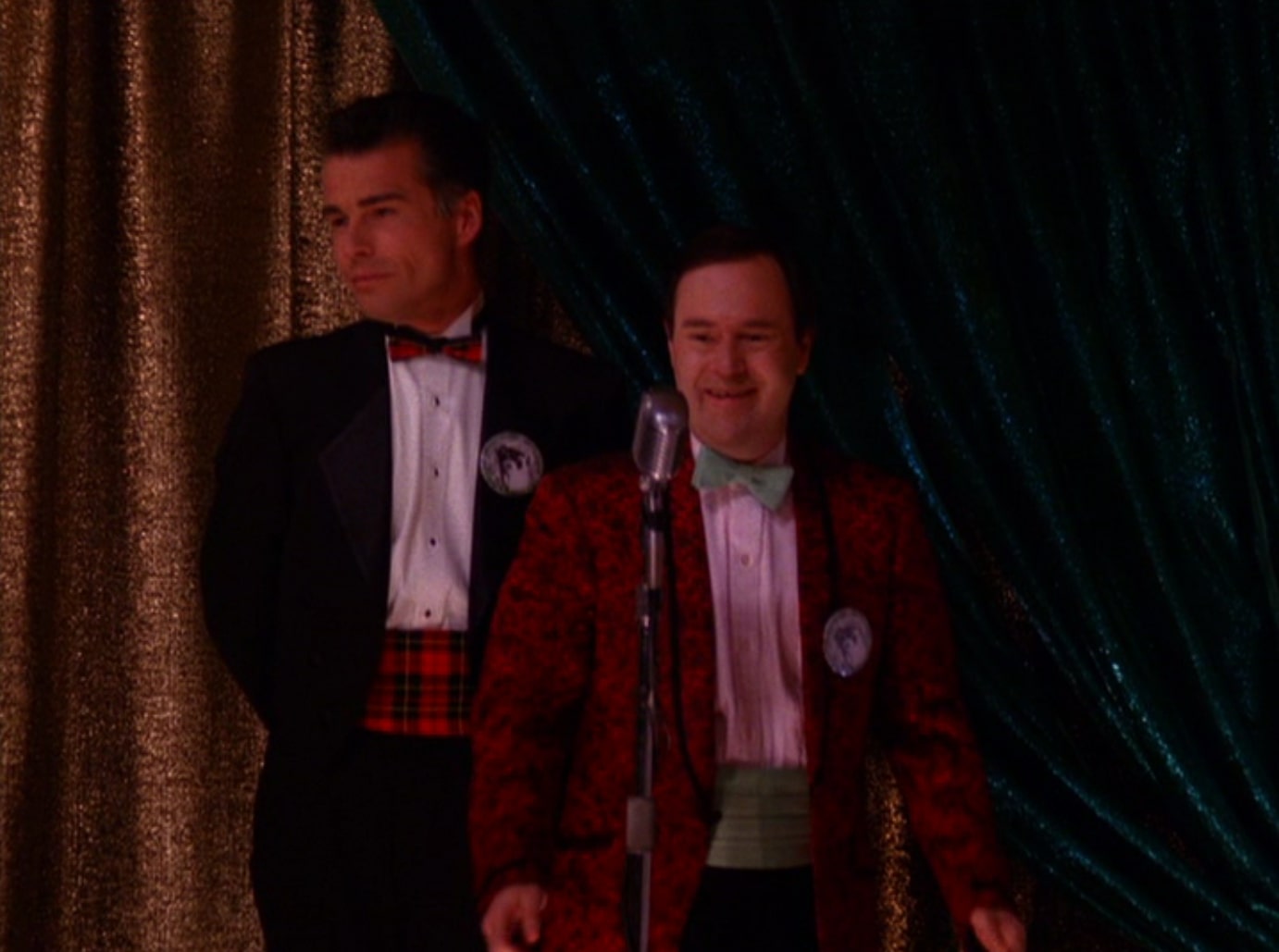 David L. Lander and Ian Buchanan in Twin Peaks