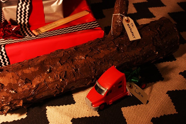 Twin Peaks Christmas: Leo Johnson's truck and The Log Lady's log